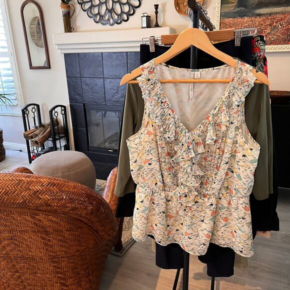 Lauren Conrad Blouse Womens Size XL Tiny Bird Print Babydoll Ruffle Pleated - Picture 16 of 16